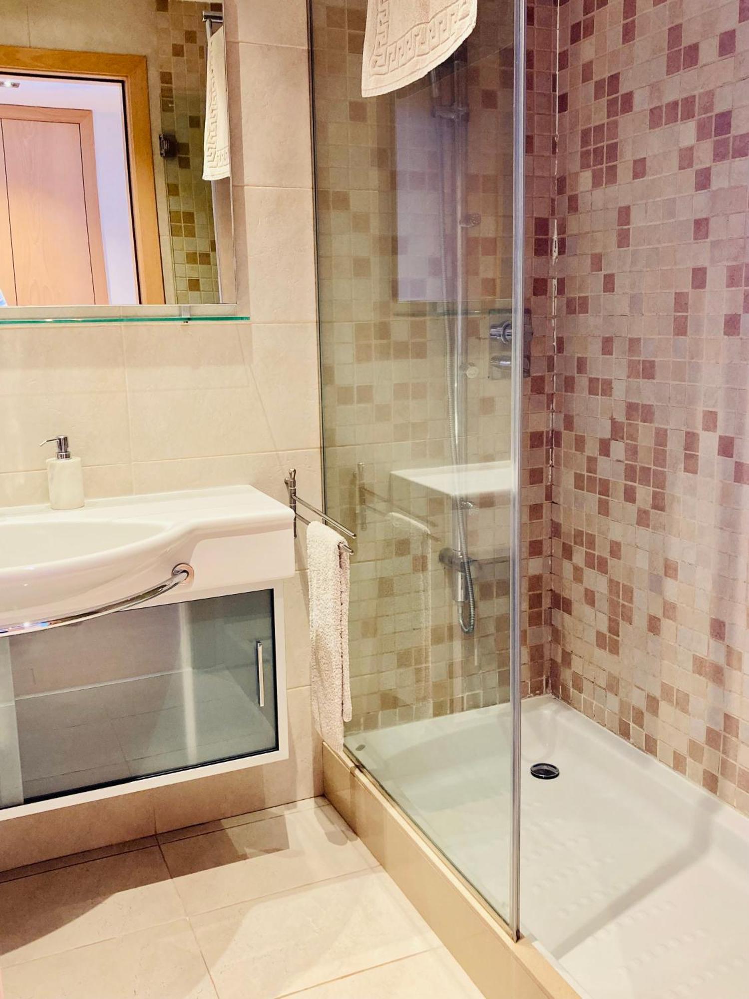 Apartamento Con Vistas Peralada Luaran gambar